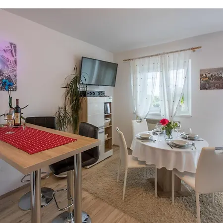 Apartament Dolloree *