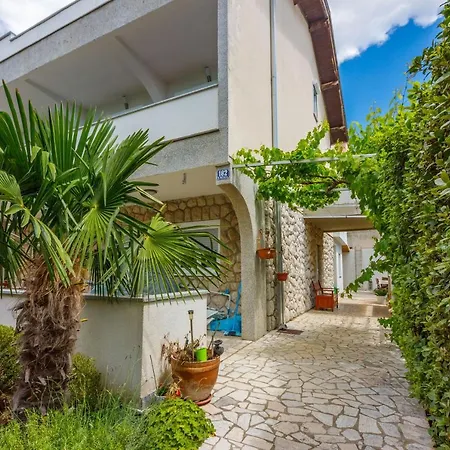 Dolloree Apartment *