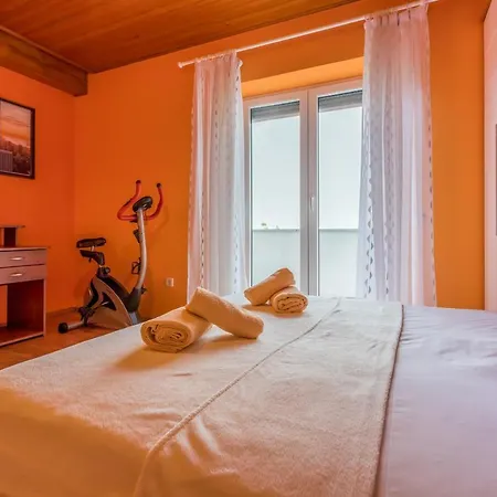 Dolloree Apartman *