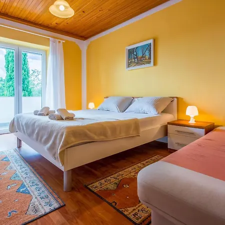 Dolloree Apartman *